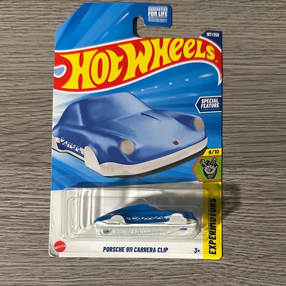 Mattel Porsche 911 Carrera Clip - Special Feature